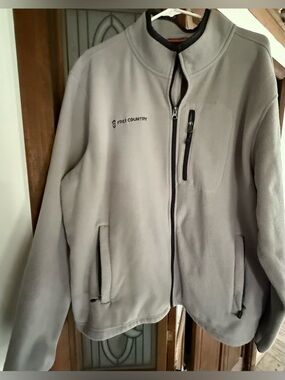 Men's Free Country Jacket Sz XL
Extreme Grey Weather Resistant